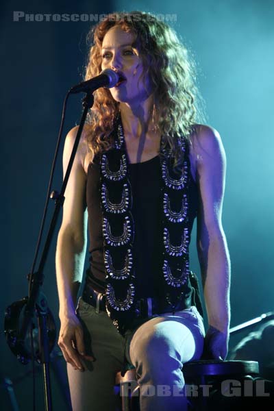 VANESSA PARADIS - 2010-06-26 - PARIS - Hippodrome de Longchamp - 